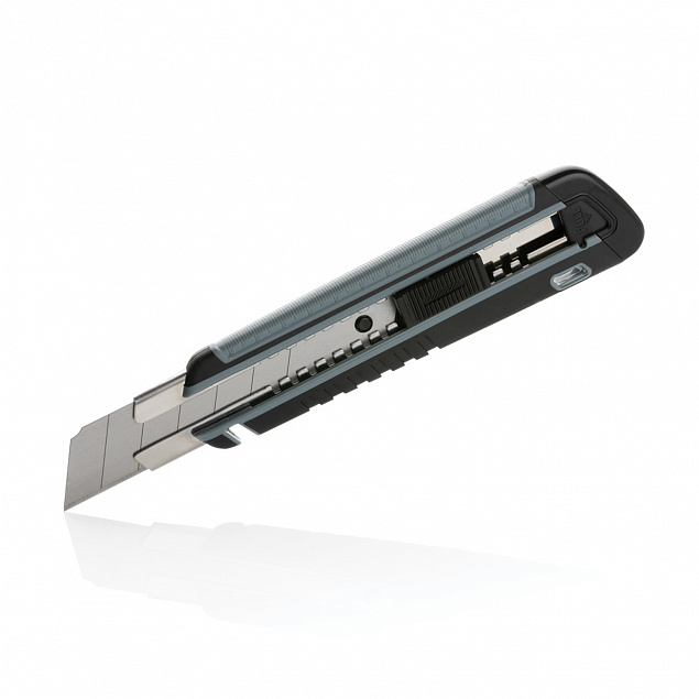 Строительный нож из переработанного пластика RCS с линейкой на корпусе с логотипом  заказать по выгодной цене в кибермаркете AvroraStore