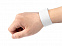 Браслет Wristler, белый с логотипом  заказать по выгодной цене в кибермаркете AvroraStore