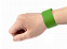 Браслет Wristler, зеленый с логотипом  заказать по выгодной цене в кибермаркете AvroraStore