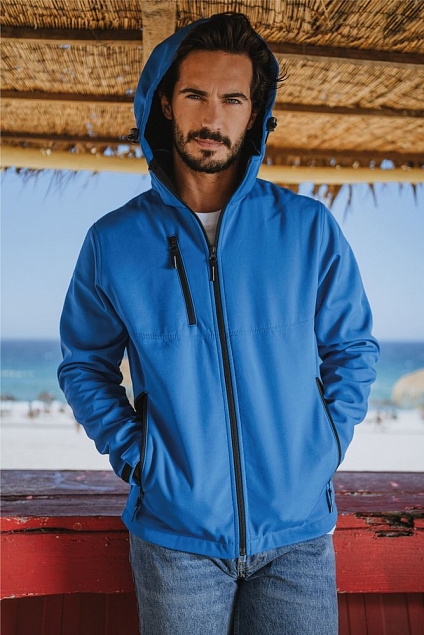 Куртка софтшелл мужская Zagreb, ярко-синяя с логотипом  заказать по выгодной цене в кибермаркете AvroraStore