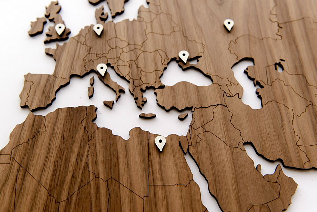 Деревянная карта мира World Map Wall Decoration Exclusive, орех с логотипом  заказать по выгодной цене в кибермаркете AvroraStore