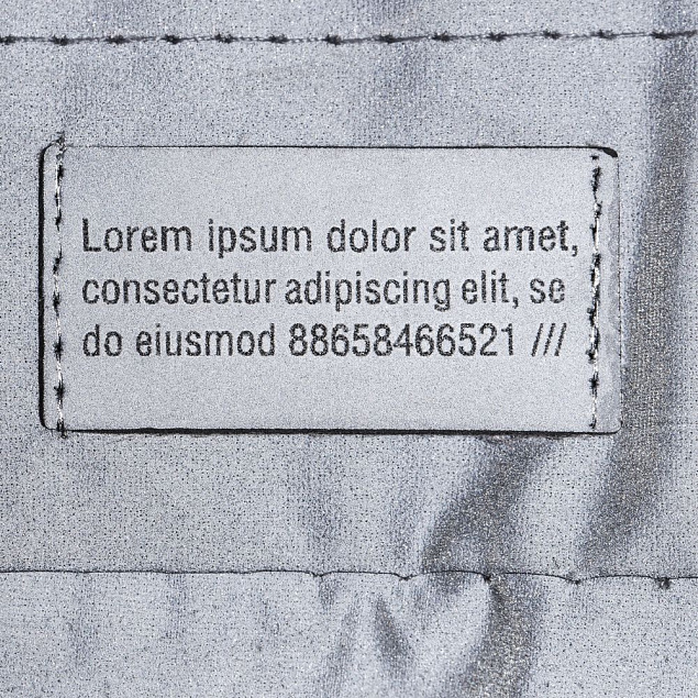 Лейбл светоотражающий Tao, S, серый с логотипом  заказать по выгодной цене в кибермаркете AvroraStore