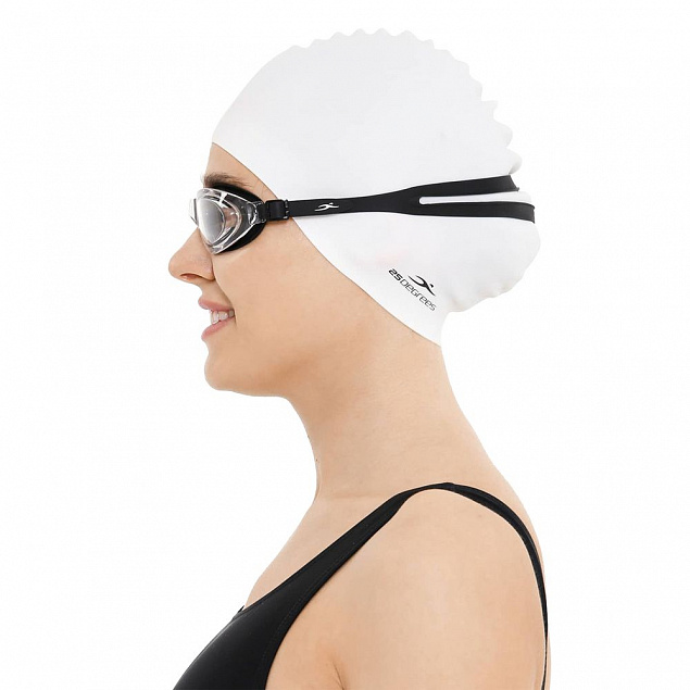 Шапочка для плавания Nuance, белая с логотипом  заказать по выгодной цене в кибермаркете AvroraStore