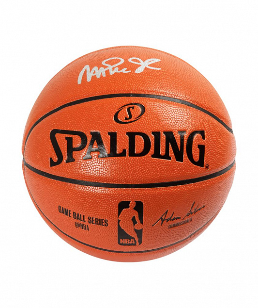 Профессиональный баскетбольный мяч с автографом Мэджика Джонсона с логотипом  заказать по выгодной цене в кибермаркете AvroraStore