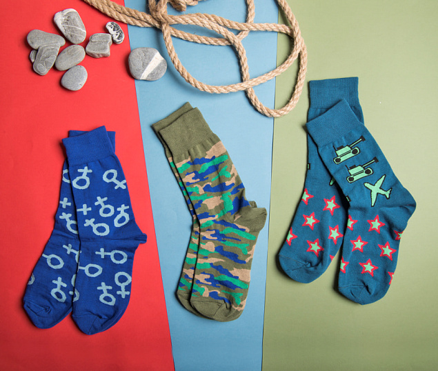Подарочный набор  "Мужской", упаковка,  носки тематические с логотипом  заказать по выгодной цене в кибермаркете AvroraStore