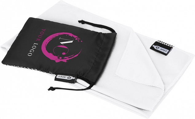 Спортивное охлаждающее полотенце Raquel из переработанного ПЭТ в мешочке, белый с логотипом  заказать по выгодной цене в кибермаркете AvroraStore