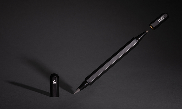 Ручка с двойным наконечником Swiss Peak Storm из переработанного алюминия RCS с логотипом  заказать по выгодной цене в кибермаркете AvroraStore