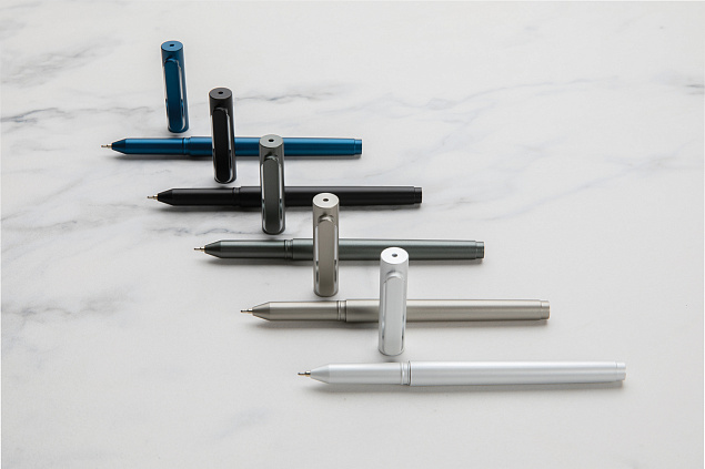 Ручка X6 с колпачком и чернилами Ultra Glide с логотипом  заказать по выгодной цене в кибермаркете AvroraStore