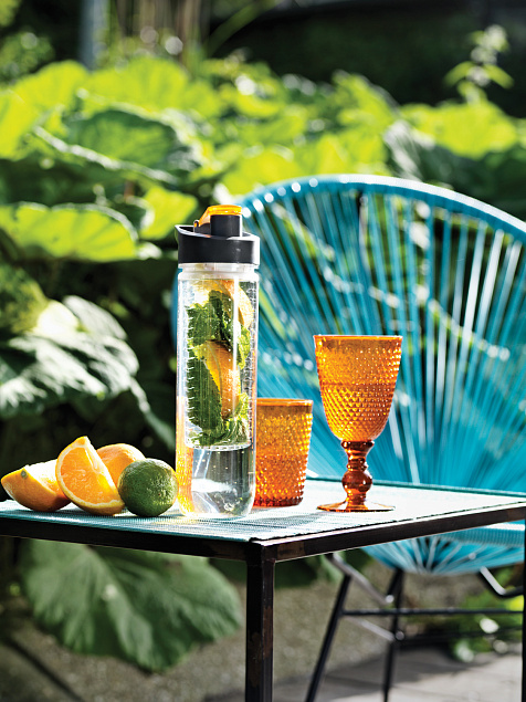 Бутылка для воды Tritan с контейнером для фруктов, 800 мл, оранжевый с логотипом  заказать по выгодной цене в кибермаркете AvroraStore