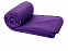Плед Huggy в чехле, пурпурный с логотипом  заказать по выгодной цене в кибермаркете AvroraStore