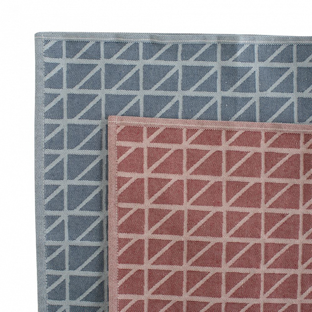 Кухонное полотенце Twist, бордовое с логотипом  заказать по выгодной цене в кибермаркете AvroraStore