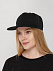Бейсболка Snapback с прямым козырьком, черная с логотипом  заказать по выгодной цене в кибермаркете AvroraStore