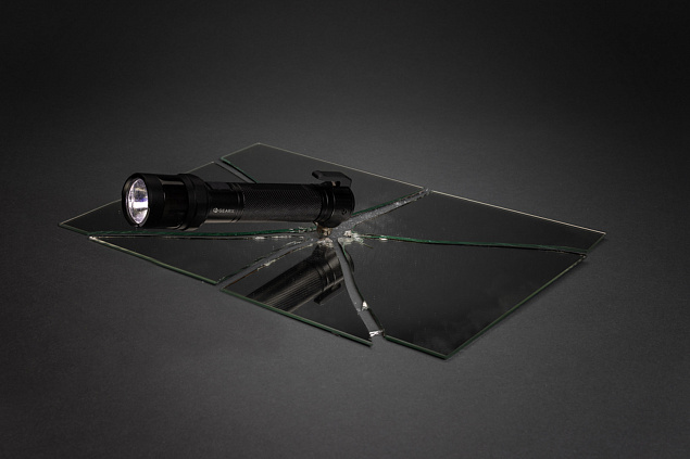 Автомобильный мультитул Gear X с фонарем IPx4 из переработанных алюминия и пластика RCS, LED с логотипом  заказать по выгодной цене в кибермаркете AvroraStore