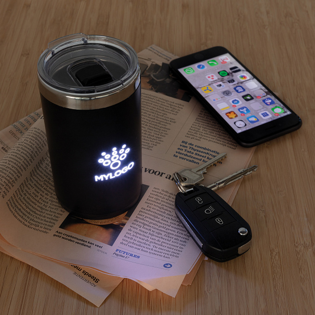 Компактная термокружка Light up, черный с логотипом  заказать по выгодной цене в кибермаркете AvroraStore